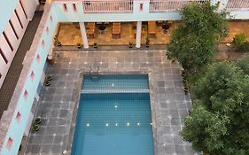 Da Bungalow - House Of Leisure